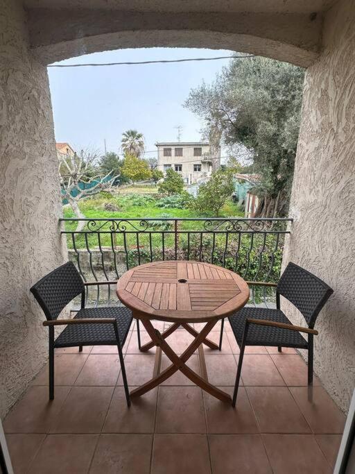 Villa Constance 3 Antibes - Spacieux Logement En Dernier Etage Exterior photo
